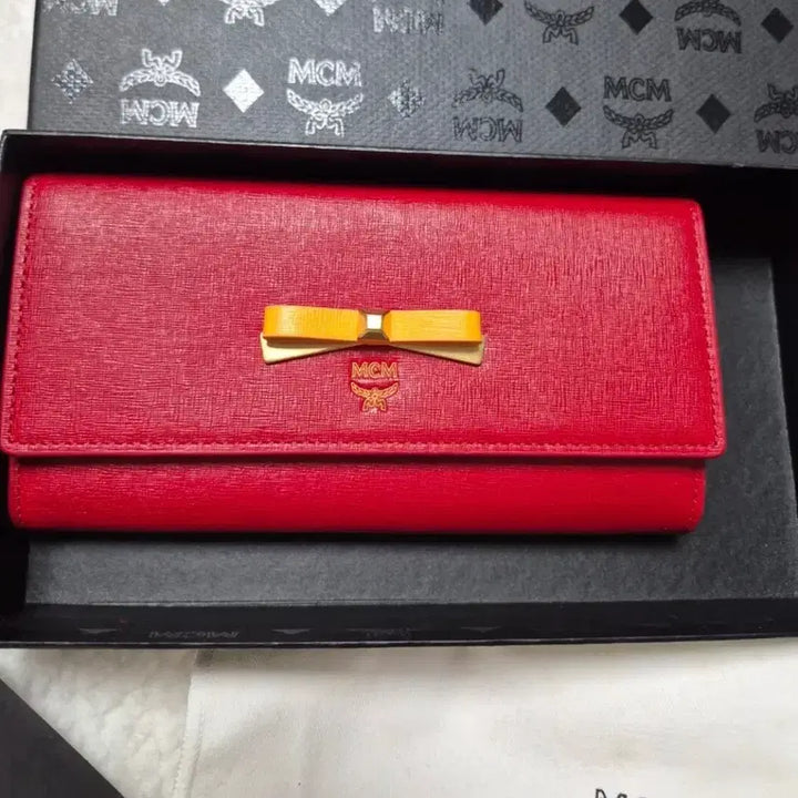 [SOLD OUT] MCM 리본 장지갑 레드 풀박스