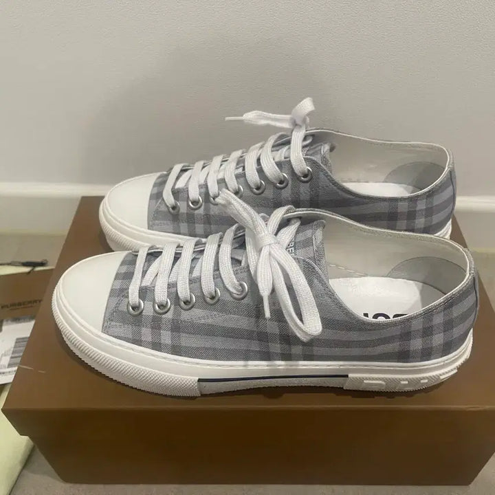 [BUNJANG] Burberry Check Cotton Sneakers - Gray (Size 41.5) / 버버리 체크 코튼 스니커즈 - 그레이 41.5