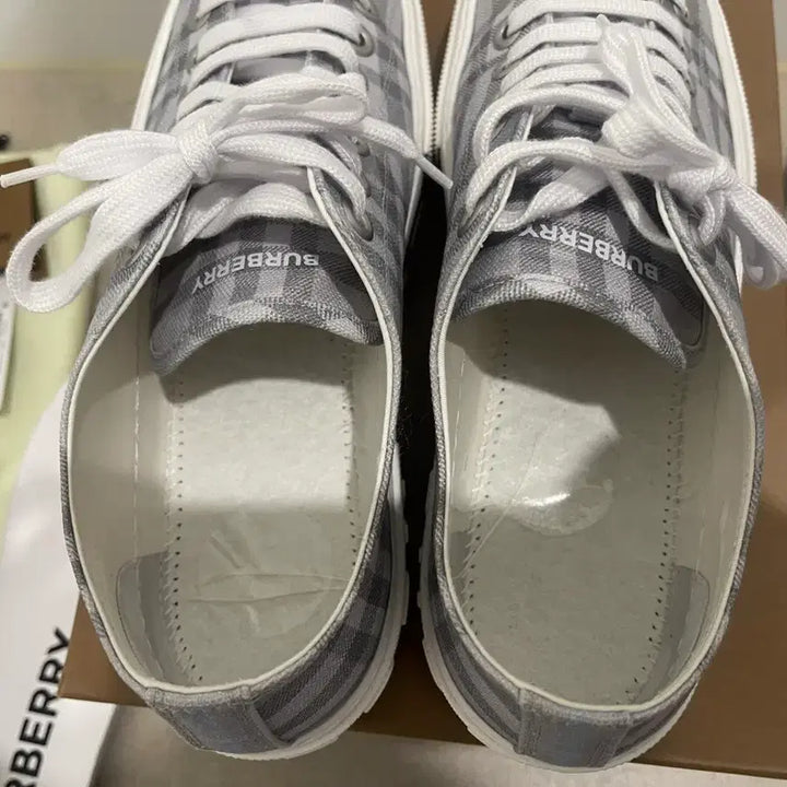 [BUNJANG] Burberry Check Cotton Sneakers - Gray (Size 41.5) / 버버리 체크 코튼 스니커즈 - 그레이 41.5