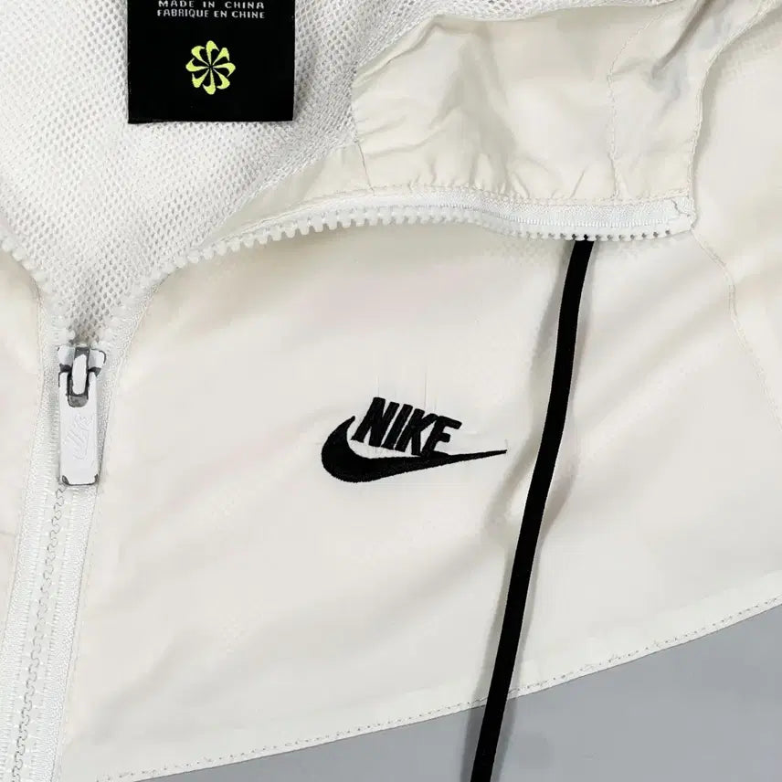 [BUNJANG] Nike Futura Windrunner Jacket (XL) / (오염존재, XL) 나이키 퓨추라 윈드러너 바람막이 자켓