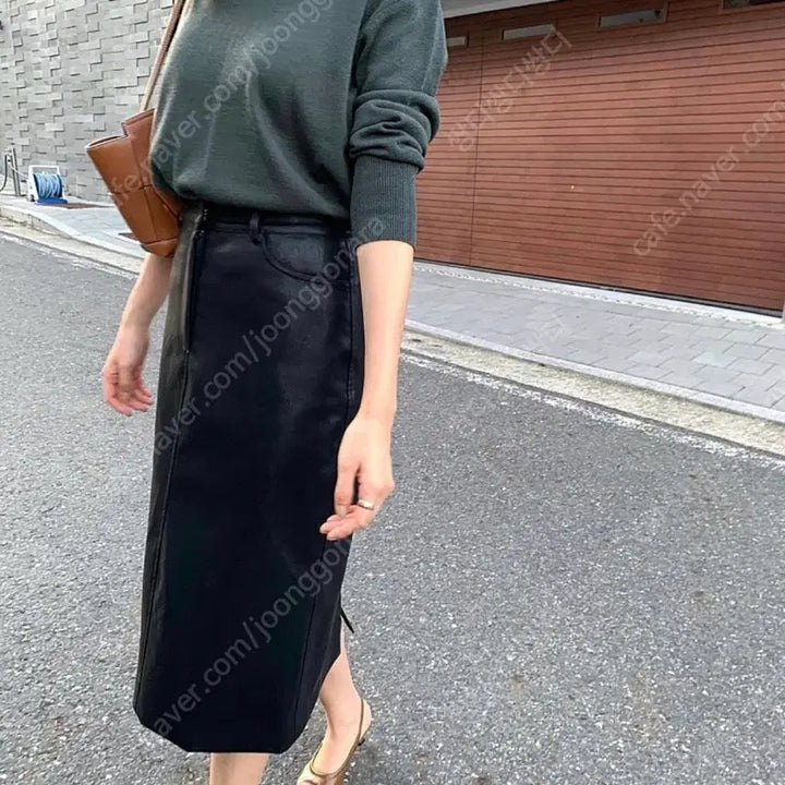 [SOLD OUT] 르뮈레더 스커트 블랙 s
