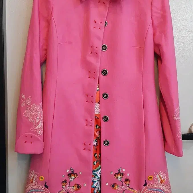 [BUNJANG] Oilily Embroidered Pink Coat 38 / 오일릴리 핑크색 자수 코트38