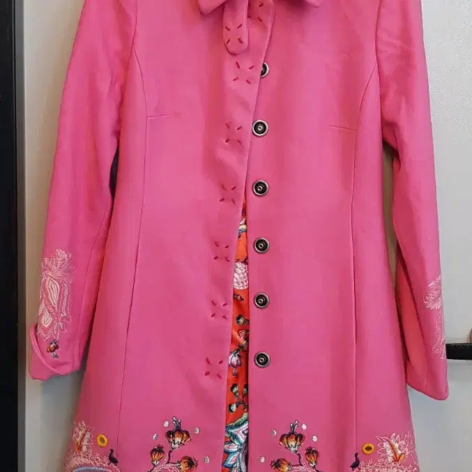 [BUNJANG] Oilily Embroidered Pink Coat 38 / 오일릴리 핑크색 자수 코트38