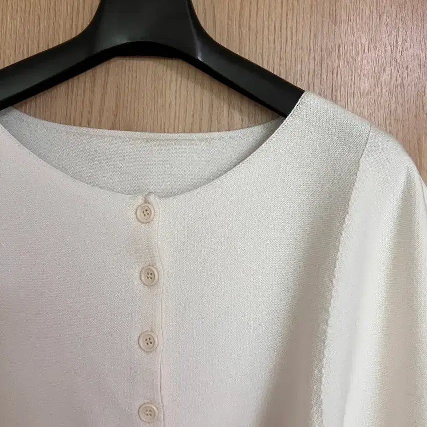 [SOLD OUT] AMOMENTO 아모멘토 가디건