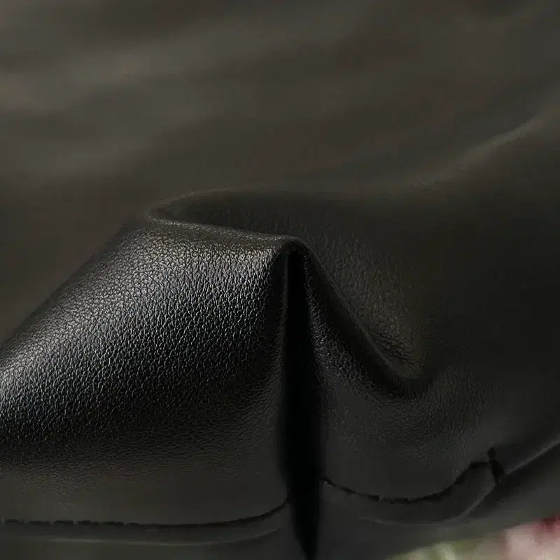 [BUNJANG] MMGL Vegan Leather Small Messenger Bag / MMGL 비건 레더 스몰 메신저백