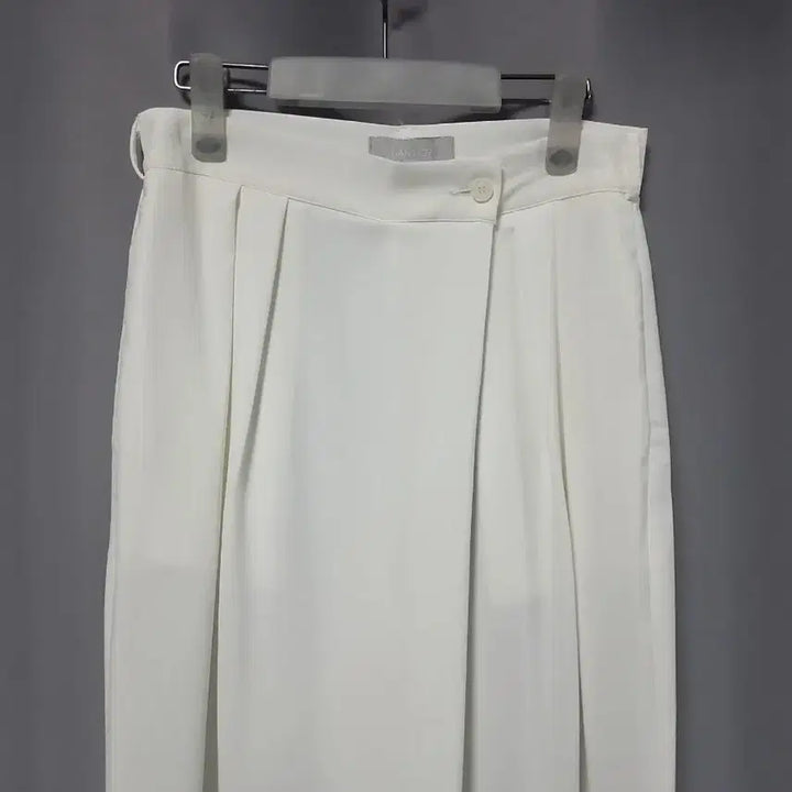 [SOLD OUT] 난닝구 투턱 사선 슬랙스