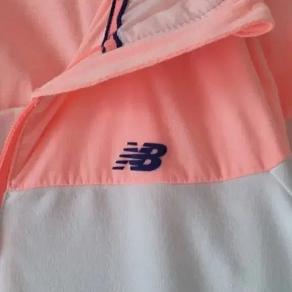[BUNJANG] New Balance Hooded Zip-up Jacket (M) for Women / 뉴발란스 후드집업 90(m) 여성