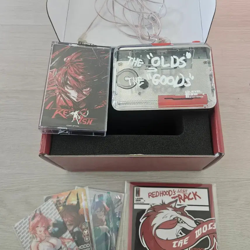 [SOLD OUT] 니케 레드후드 카세트 판매합니다