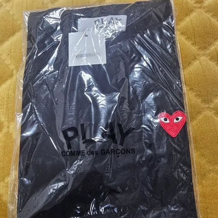 [BUNJANG] Comme des Garcons Play Black Heart Short Sleeve T-shirt (XL) / 꼼데가르송 플레이 검정 하트 반팔 티셔츠xl