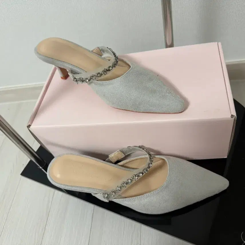 [BUNJANG] Rozeline Cloud Jewel Mule 7cm Cream Ivory Gray - New / [새제품] 단종상품 로젤린 클라우드 쥬얼뮬 7cm 크림아이보리, 그레이