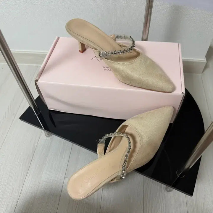 [BUNJANG] Rozeline Cloud Jewel Mule 7cm Cream Ivory Gray - New / [새제품] 단종상품 로젤린 클라우드 쥬얼뮬 7cm 크림아이보리, 그레이