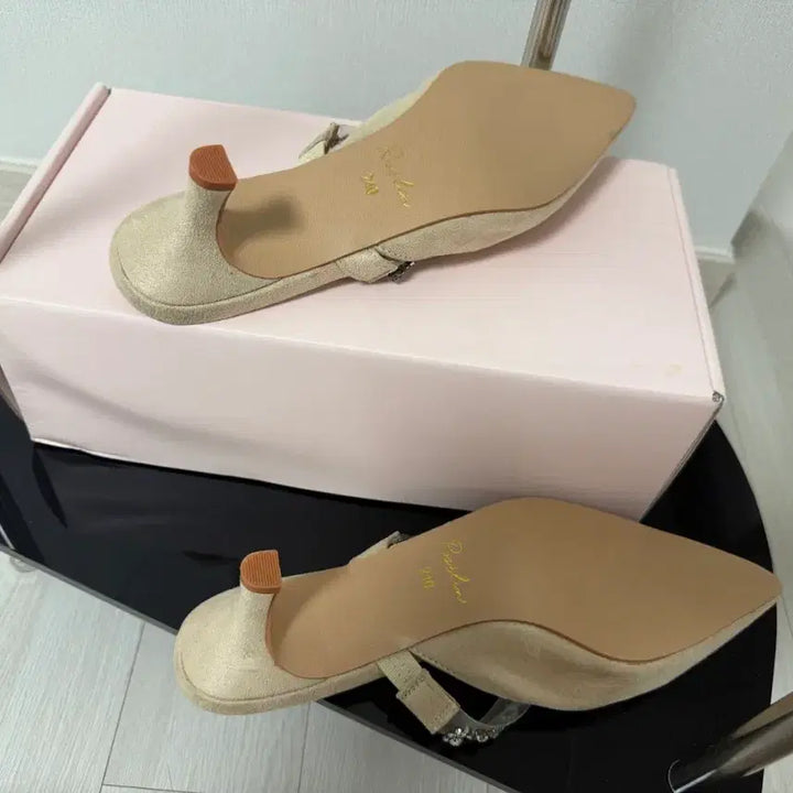 [BUNJANG] Rozeline Cloud Jewel Mule 7cm Cream Ivory Gray - New / [새제품] 단종상품 로젤린 클라우드 쥬얼뮬 7cm 크림아이보리, 그레이