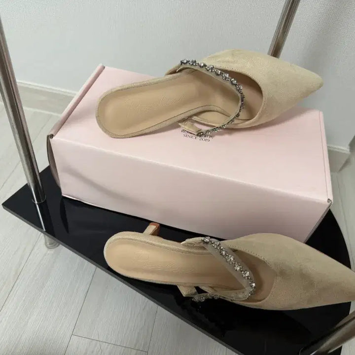 [BUNJANG] Rozeline Cloud Jewel Mule 7cm Cream Ivory Gray - New / [새제품] 단종상품 로젤린 클라우드 쥬얼뮬 7cm 크림아이보리, 그레이