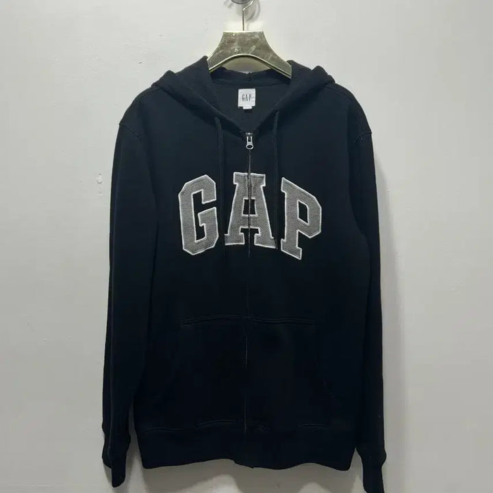 [BUNJANG] GAP Black Logo Hoodie Zip-up (S) / GAP 블랙 로고 후드집업 S