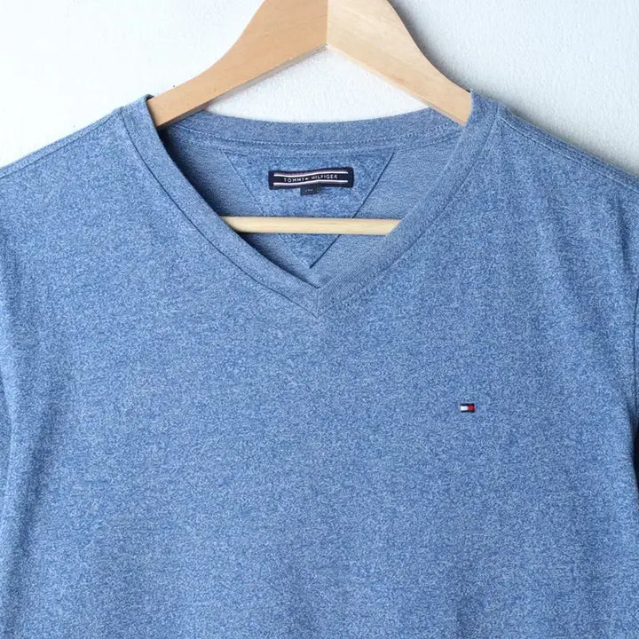 [BUNJANG] Tommy Hilfiger V-Neck T-Shirt Blue / W(L-XL) 타미힐피거 반팔 티셔츠 브이넥 무지 블루-185EE
