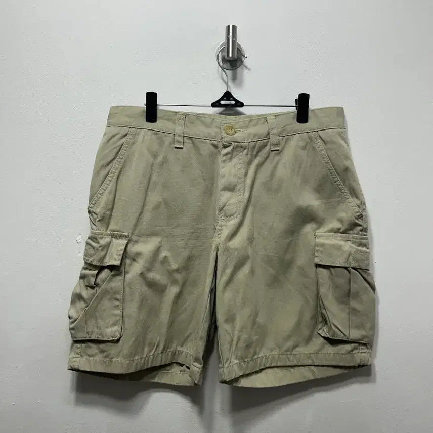[BUNJANG] Beige Cargo Shorts 30 / 베이지 카고 반바지 30