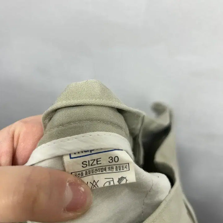 [BUNJANG] Beige Cargo Shorts 30 / 베이지 카고 반바지 30
