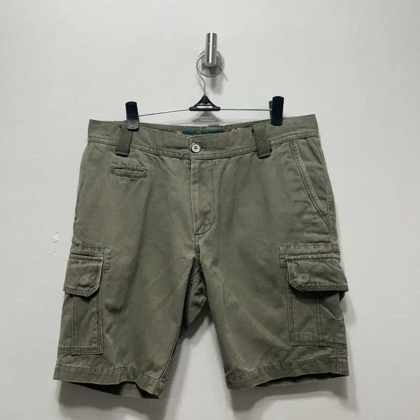 [BUNJANG] Khaki Cargo Shorts 30 / 카키색 카고 반바지 30