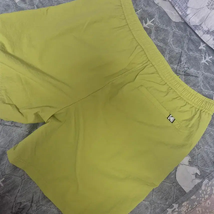 [SOLD OUT] 코닥 반바지 남여공용 팬츠 형광 연두색 xl 사이즈