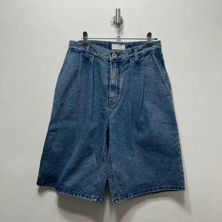 [BUNJANG] Denim Pleated Wide Shorts 4-part 28/29 / 데님 반바지 플리츠 와이드 4부 28/29