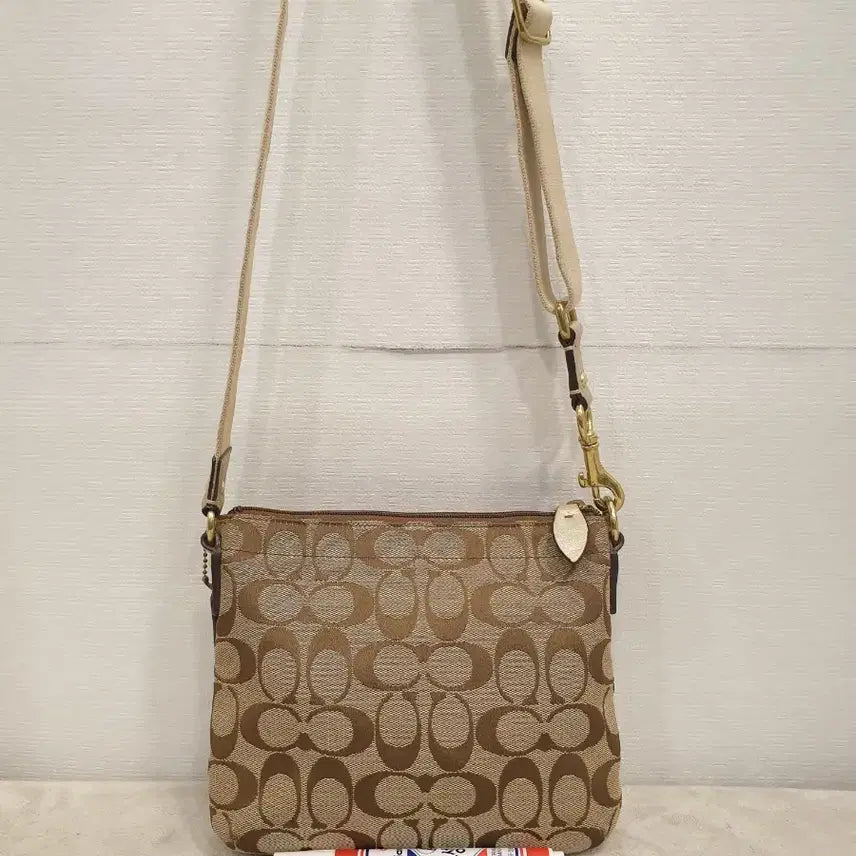 [BUNJANG] Coach Signature Crossbody Bag Brown Gold / 코치 시그니처 크로스백 브라운 골드