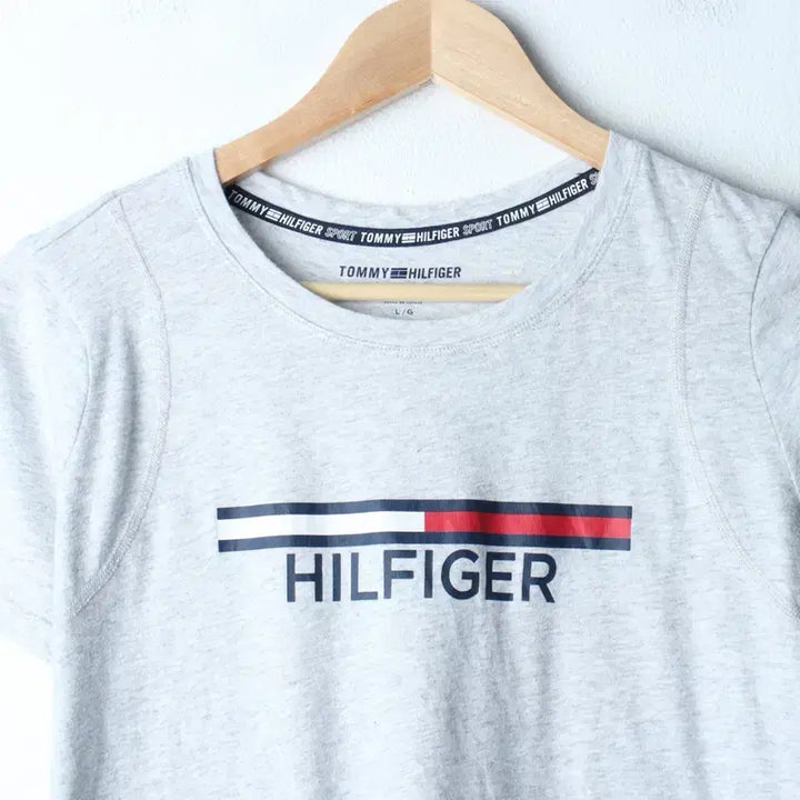 [SOLD OUT] W(L-XL) 타미힐피거 반팔 티셔츠 빅로고 그레이 올드스쿨-185FF