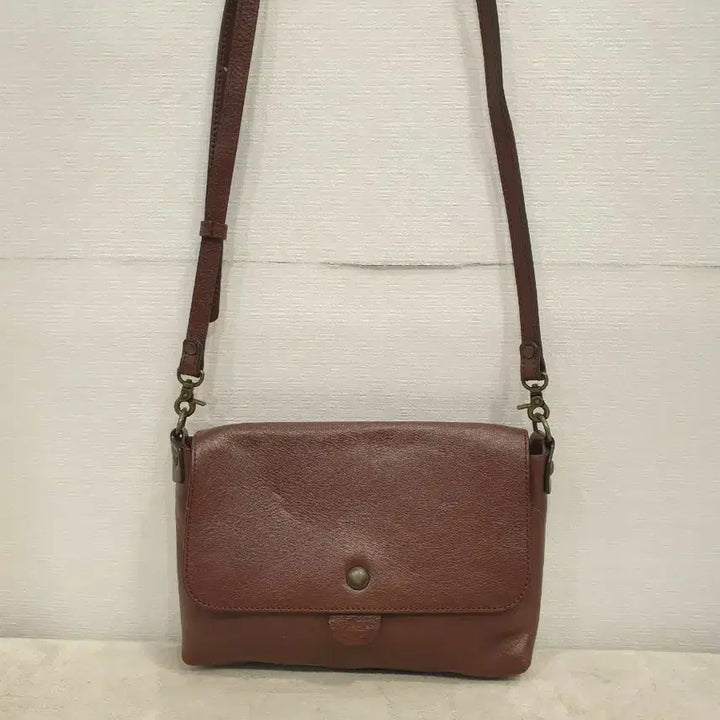 [BUNJANG] Montsac Leather Crossbody Bag Dark Brown / 몽삭 가죽 크로스백 다크브라운