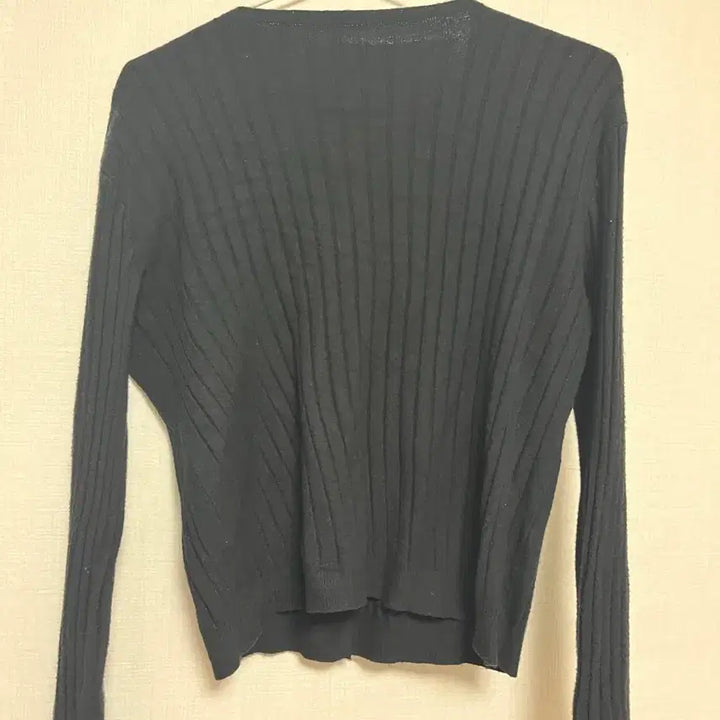 [SOLD OUT] 검정 단추 긴팔티