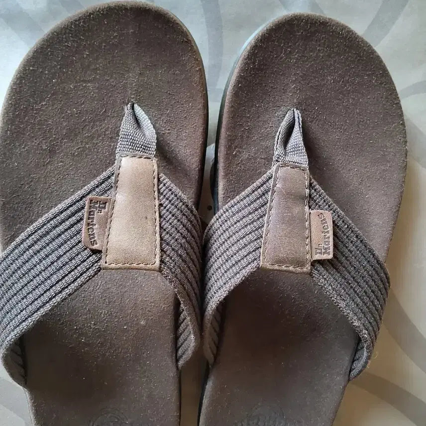 [BUNJANG] Dr. Martens Flip-Flop Sandals / 닥터마틴쪼리샌들EU43