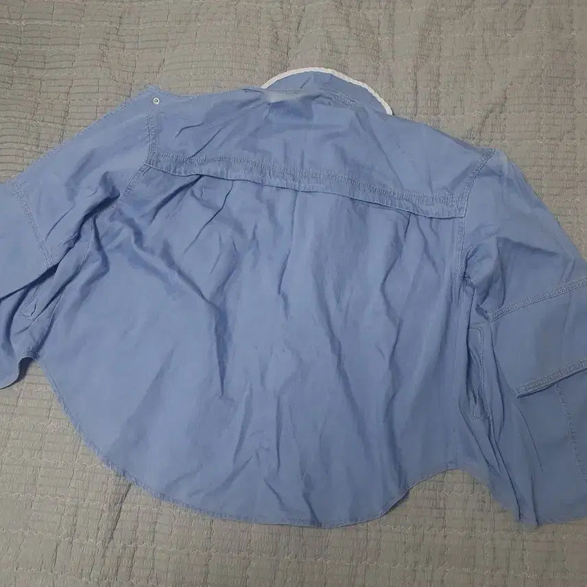 [BUNJANG] Sky Blue Denim Shirt (Size 7) / 하늘색 데님 셔츠 7사이즈