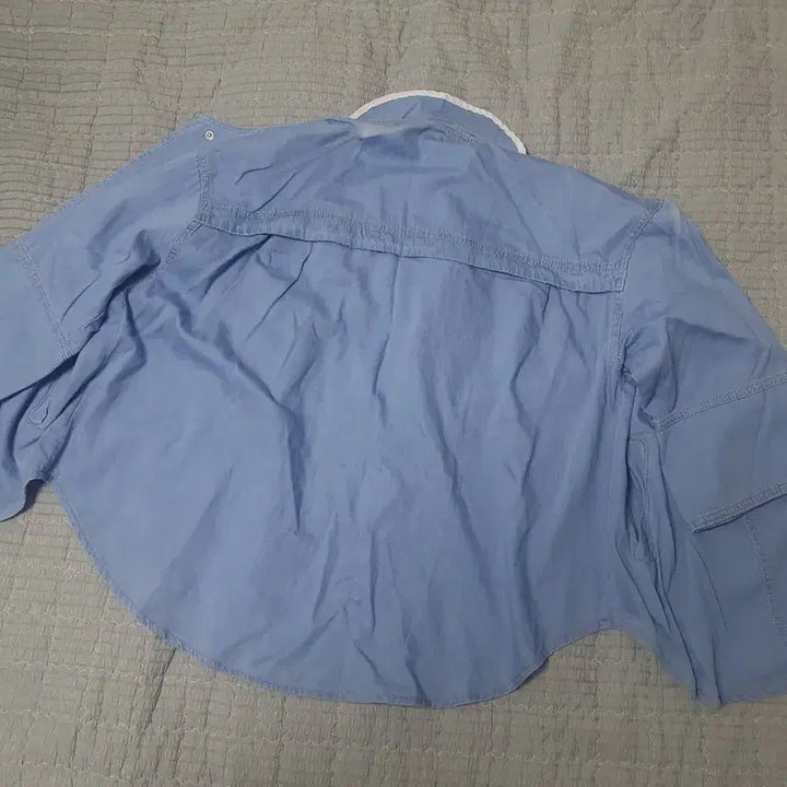 [BUNJANG] Sky Blue Denim Shirt (Size 7) / 하늘색 데님 셔츠 7사이즈