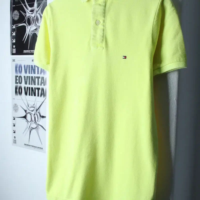 [BUNJANG] Tommy Hilfiger Small Logo Polo Shirt / (S-M) 타미힐피거 반팔 카라 티셔츠 스몰로고 형광노랑-185D4