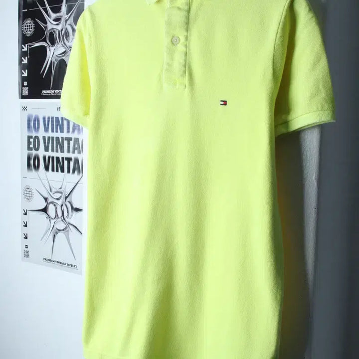[BUNJANG] Tommy Hilfiger Small Logo Polo Shirt / (S-M) 타미힐피거 반팔 카라 티셔츠 스몰로고 형광노랑-185D4