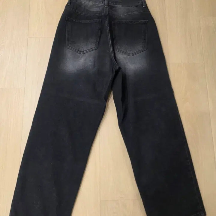 [BUNJANG] WAR - M194 Washed Semi Wide Denim Pants - Black (S) / 와르-M194 워싱 세미 와이드 데님 팬츠_블랙(S)_short .ver