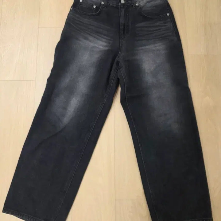 [BUNJANG] WAR - M194 Washed Semi Wide Denim Pants - Black (S) / 와르-M194 워싱 세미 와이드 데님 팬츠_블랙(S)_short .ver