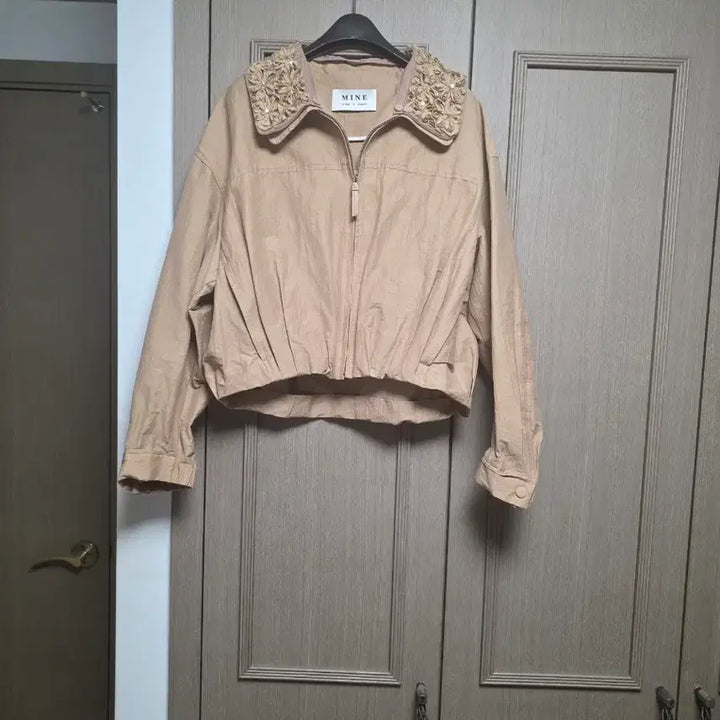 [BUNJANG] MINE Khaki Cropped Jacket / MINE 마인 카키색 크롭 자켓