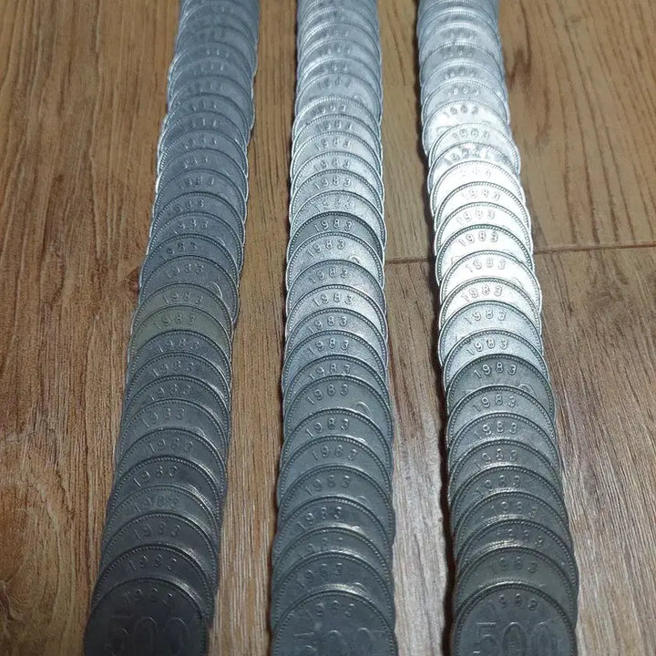 [BUNJANG] 1983 &amp; 1984 500 Won Coin Bundle / 500원 동전 1983년146개/1984년182개