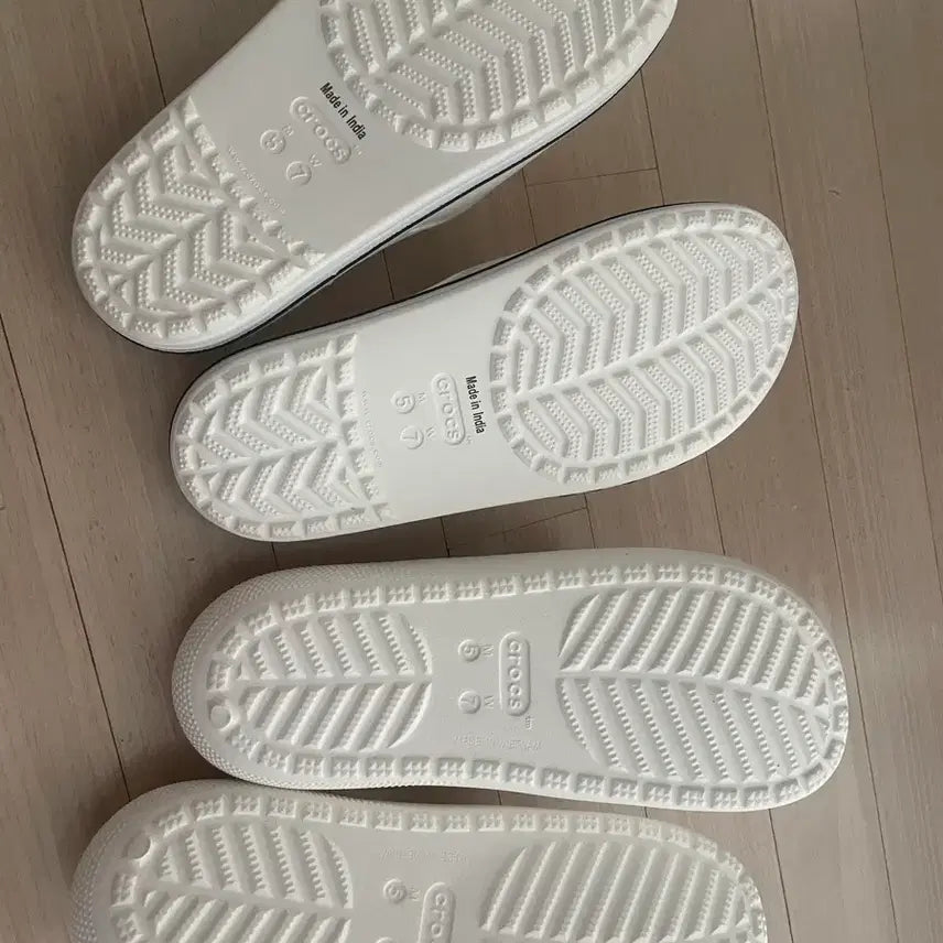 [SOLD OUT] 크록스 새상품M 2개 일괄
