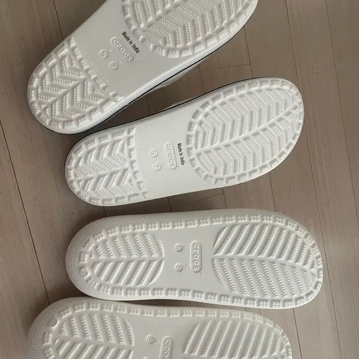 [SOLD OUT] 크록스 새상품M 2개 일괄