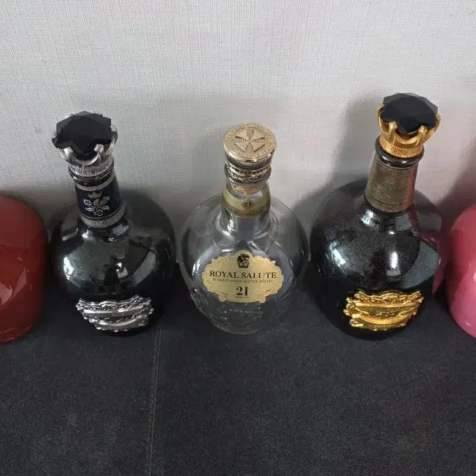 [BUNJANG] Royal Salute 21 Year Old &amp; 32 Year Old Whisky Empty Bottles Collection / 로얄살루트 21년 32년산 위스키 공병