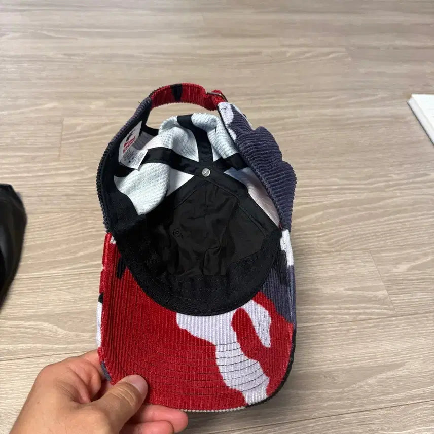 [BUNJANG] Supreme x Nike Arc Corduroy 6-Panel Cap Red Camo / 슈프림 x 나이키 아크 코듀로이 6-패널 캡 레드 카모 - 22SS