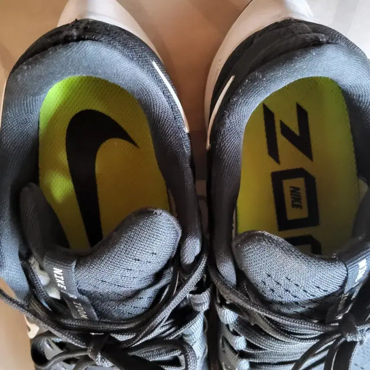 [BUNJANG] Nike Air Zoom Sneakers / 나이키에어줌운동화