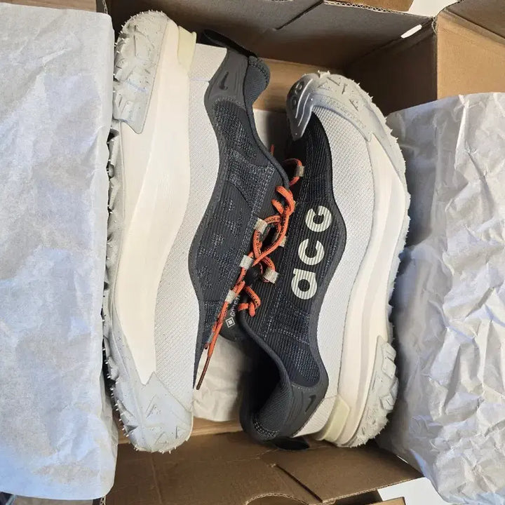 [SOLD OUT] 나이키 ACG 마운틴 플라이2  로우고어텍스  운동화