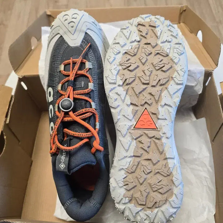 [SOLD OUT] 나이키 ACG 마운틴 플라이2  로우고어텍스  운동화