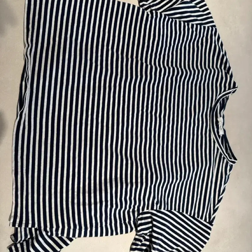 [BUNJANG] Tomboy Stripe Short Sleeve T-Shirt / 톰보이 스트라이프 반팔 티셔츠