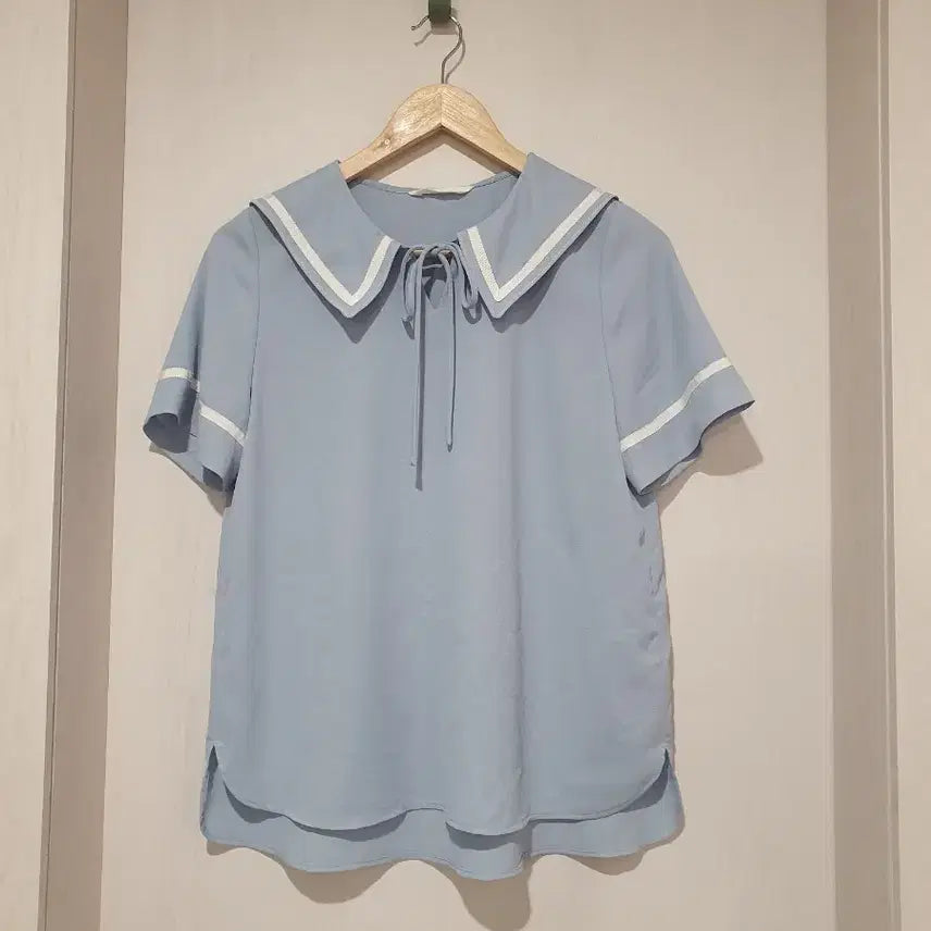 [BUNJANG] Sailor Collar Blouse Sky Blue / 깔끔한 디자인의 세일러 카라 블라우스