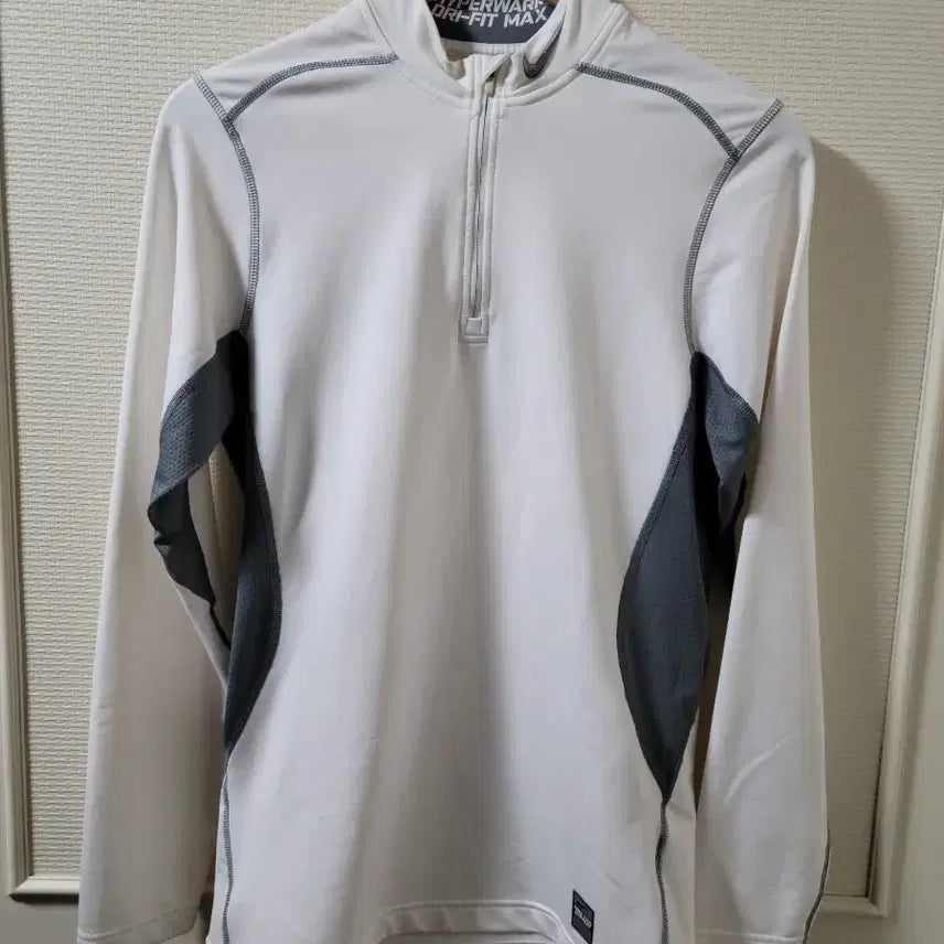 [BUNJANG] Nike Pro Combat Hyperwarm Dri-FIT Max Zip-Up Jacket / 나이키 프로 컴뱃 하이퍼웜 드라이핏 맥스 집업 S 사이즈 화이트/그레이