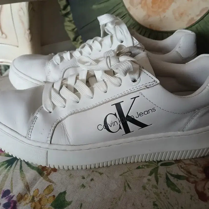 [BUNJANG] Calvin Klein White Sneakers Size 235 / 캘빈클라인 흰색 스니커즈 운동화235