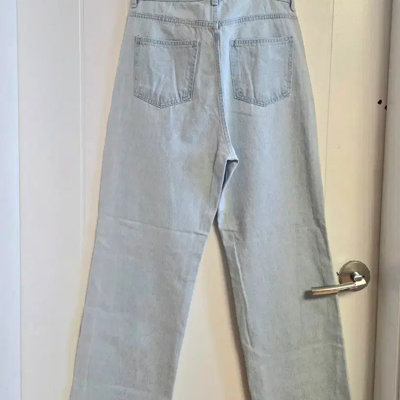 [BUNJANG] Unbranded Straight Leg Jeans / 연청 통넓은 일자진 새거 28정도