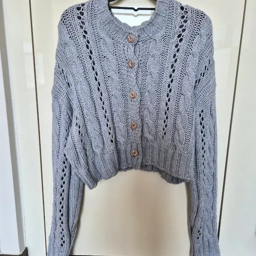 [BUNJANG] Cable Knit Cropped Cardigan / 케이블 크롭 니트가디건
